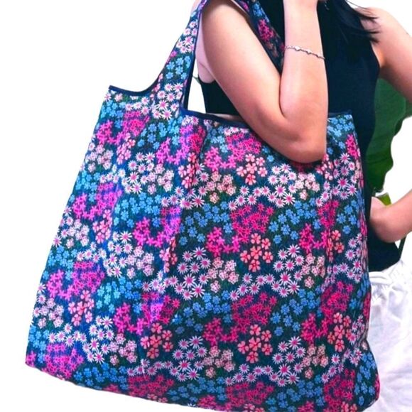 Colorful Flower Print Tote - Picture 3 of 4
